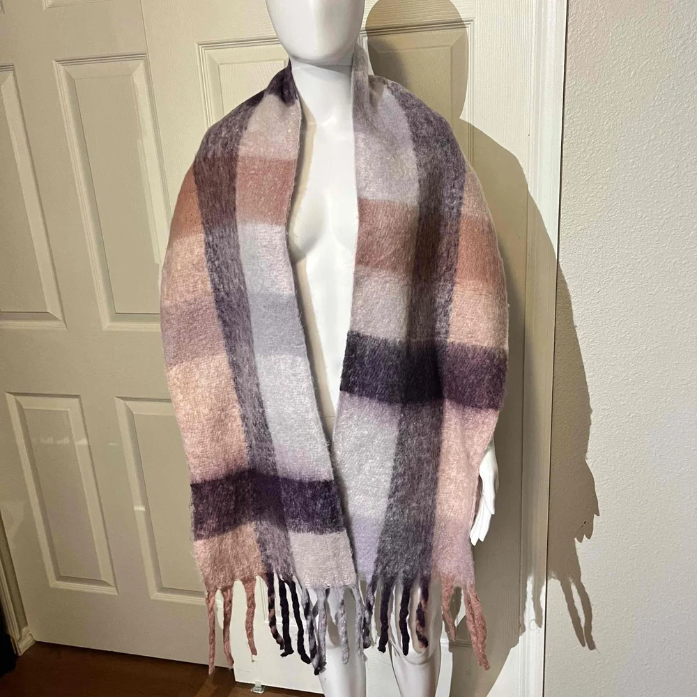 Steve Madden Scarf Plaid Check Plush Colorful Fringe Women’s One Size
